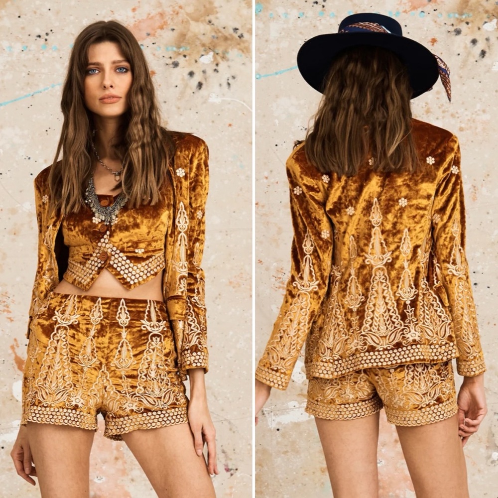 MUSE SHORTS - AMBER